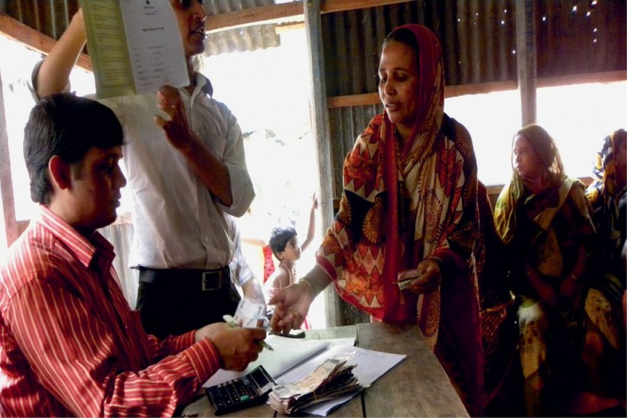 Bringing un-banked poor under financial services   