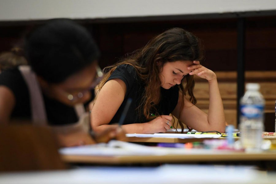 Cambridge University set to scrap written exams