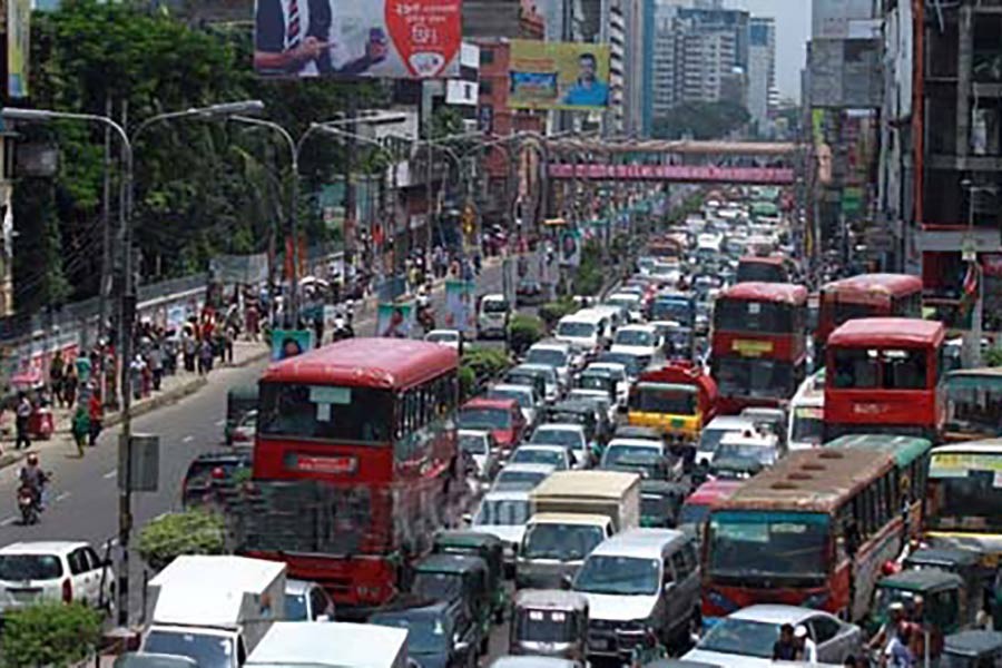 Strategic Transport Plan (STP) says that the average speed of motor vehicles on the roads of Dhaka city is only 6.4 km per hour. 	— bdnews24.com photo