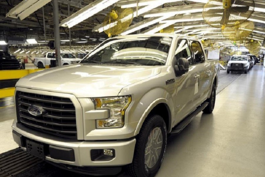 A finished Ford F150 pickup leaves the final inspection station at Ford's Kansas City Assembly Plant where new aluminum intensive Ford F-Series pickups are built in Claycomo, Missouri May 5, 2015. Reuters/Files