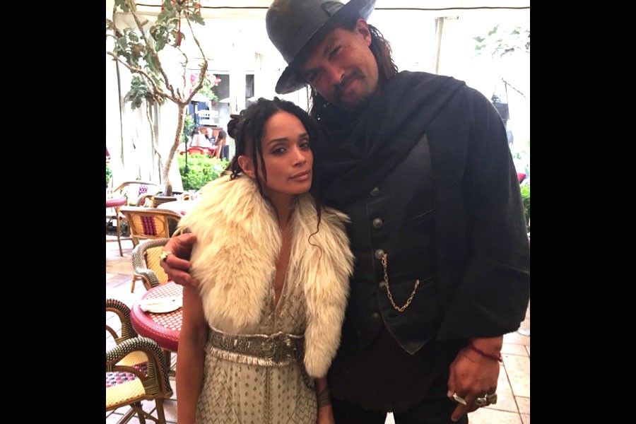 GOT star Momoa weds long-term love Bonet