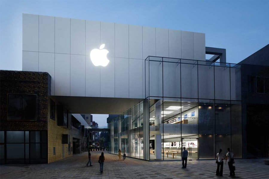 Apple about to become first trillion-dollar company