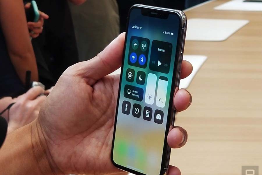 Grameenphone to bring iPhoneX from Dec 1  