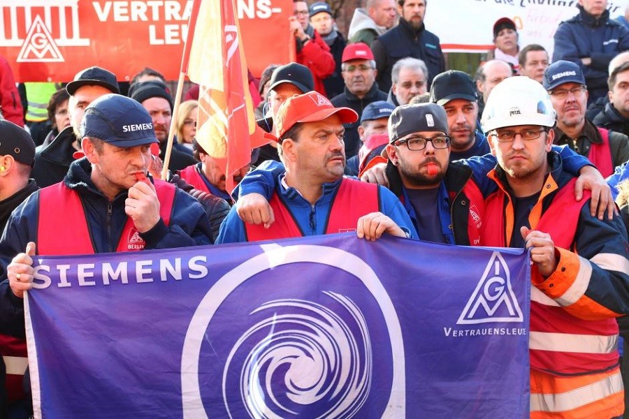 Siemens workers protest in Berlin, Germany, November 17, 2017. Reuters