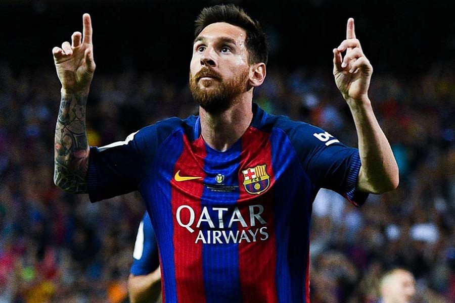 Messi signs new contract, €700m release fee