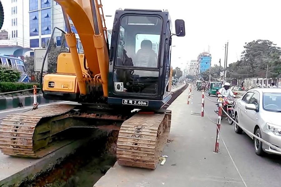 JICA has so far been providing all necessary technical and financial supports to implement the MRT-6. It has already started feasibility studies for MRT-1 and MRT-5.  YouTube photo shows progress of Dhaka's metro rail construction work.