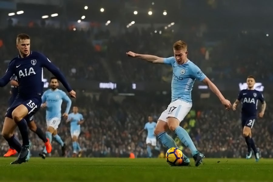 Premier League - Manchester City vs Tottenham Hotspur - Etihad Stadium, Manchester, Britain - December 16, 2017. Manchester City's Kevin De Bruyne scores their second goal. (Reuters Photo)