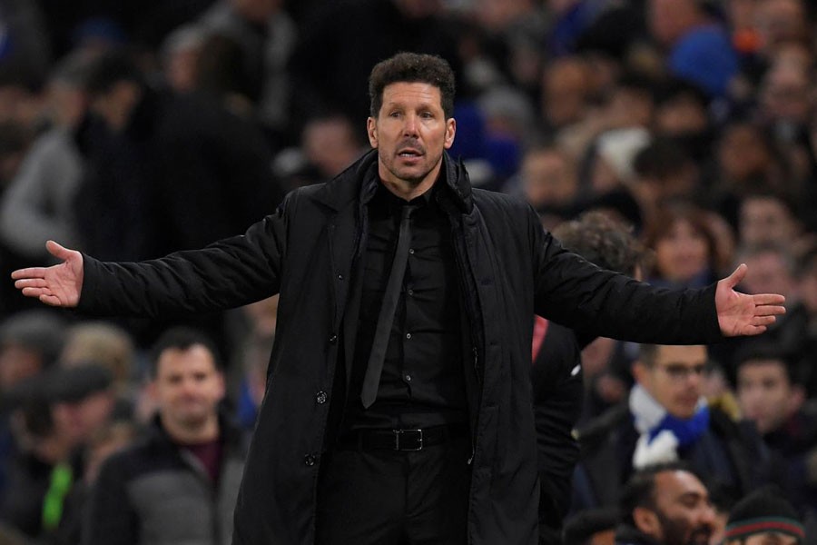 Atletico Madrid coach Diego Simeone reacts during a match between Chelsea and Atletico Madrid (REUTERS)