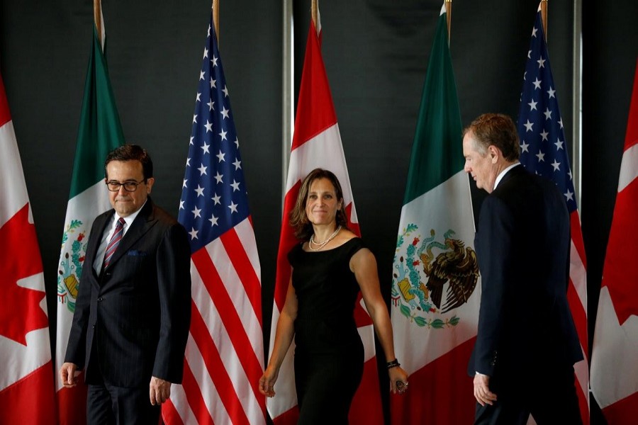 Mexico's Economy Minister Ildefonso Guajardo (L-R), Canada's Foreign Minister Chrystia Freeland and US Trade Representative Robert Lighthizer arrive for a trilateral meeting during the third round of NAFTA talks involving the United States, Mexico and Canada in Ottawa, Ontario, Canada, September 27, 2017. Reuters/File Photo