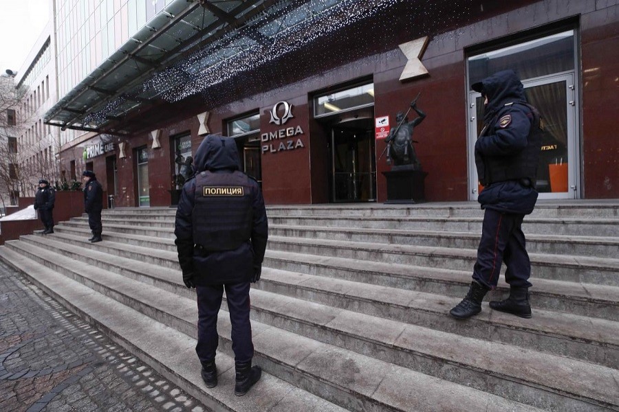 Russian Interior Ministry officers gather outside a building, which houses the office of the Anti-corruption Foundation led by opposition leader Alexei Navalny, before a rally for a boycott of a March 18 presidential election in Moscow, Russia January 28, 2018. Reuters