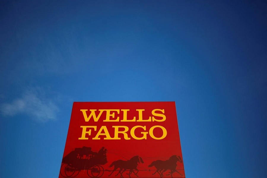 Fed orders Wells Fargo to halt growth over compliance issues