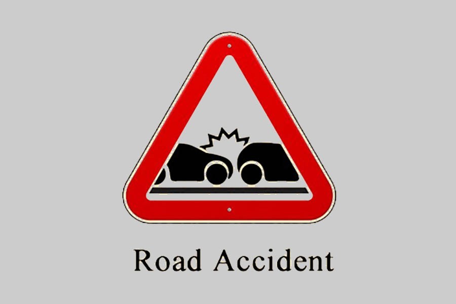 Rajshahi road crash kills bus driver