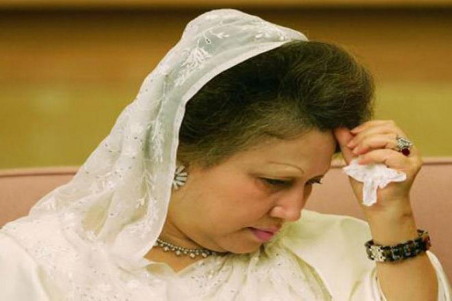 Jail authorities receive 2 production warrants against Khaleda