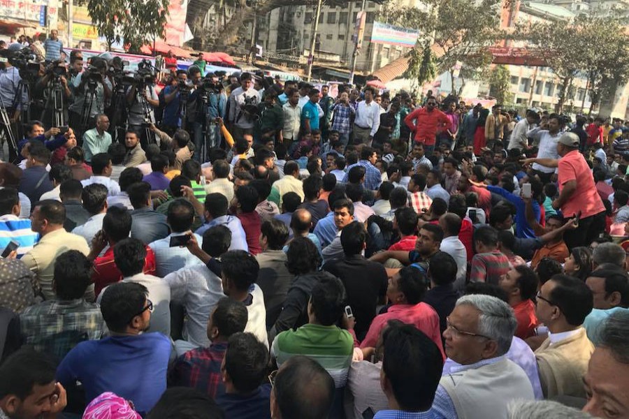 BNP begins a six-hour hunger strike in front of the National Press Club in Dhaka city on Wednesday morning demanding the release of the party's Chairperson Khaleda Zia from jail. Photo via BNP Facebook page