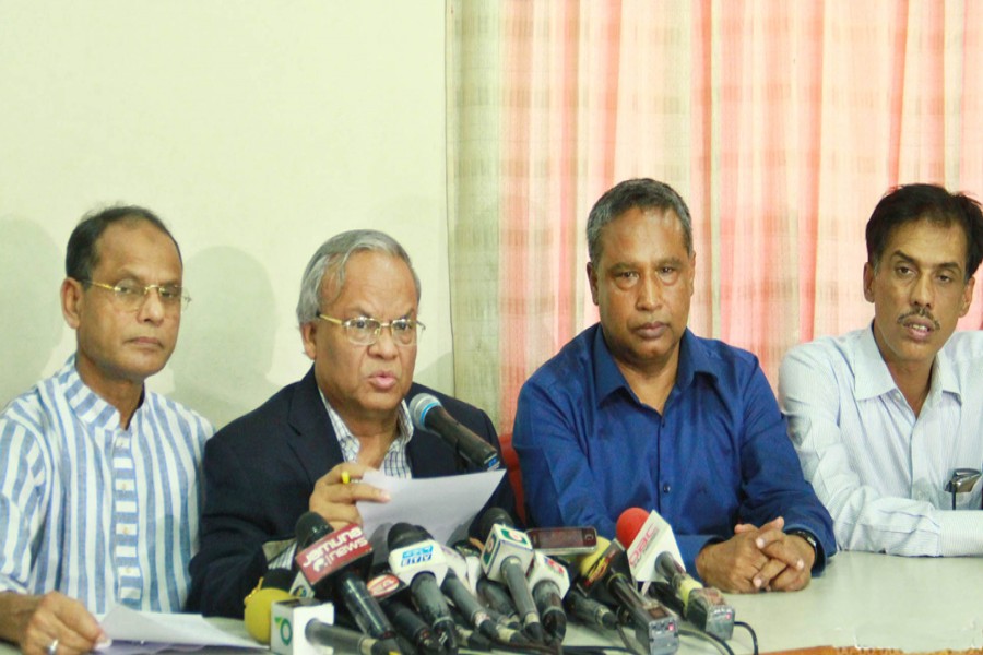 BNP Senior Joint Secretary General Ruhul Kabir Rizvi addressing a press conference at the party's Nayapaltan central office in the city on Friday. 	— Focus Bangla