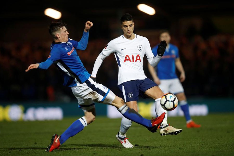 FA Cup Fifth Round - Rochdale vs Tottenham Hotspur - The Crown Oil Arena, Rochdale, Britain - February 18, 2018 Rochdale's Steven Davies celebrates scoring their second goal with Andy Cannon. (REUTERS)