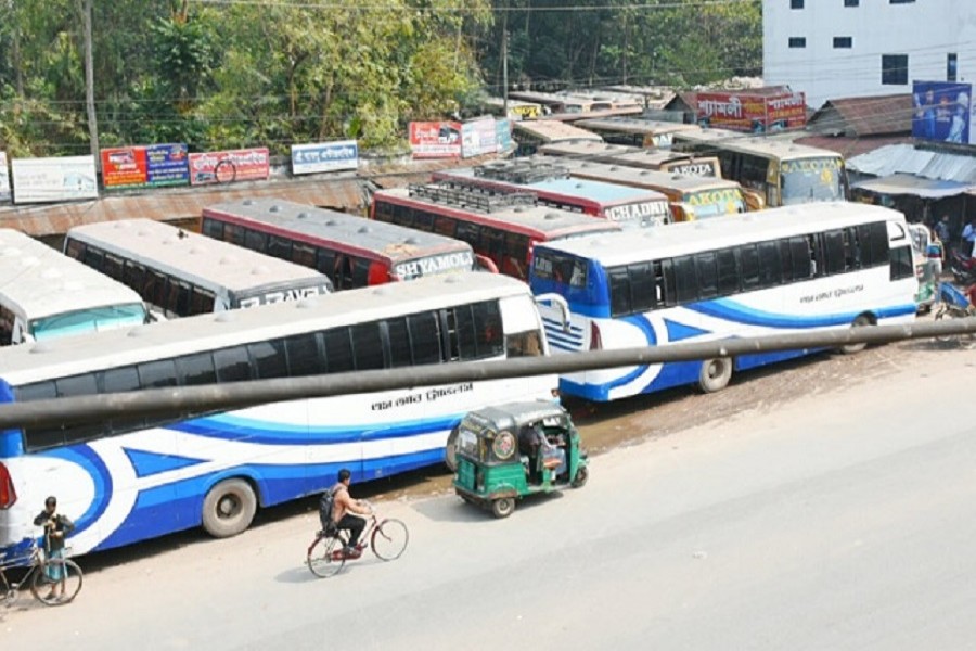 Blockade on bus services from Dhaka to north via Bogra