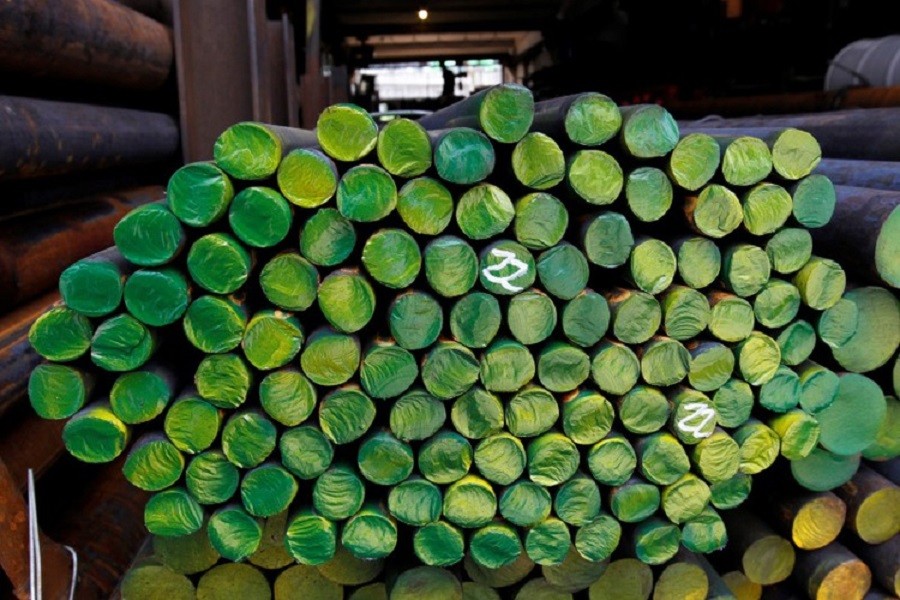 Steel bars for sale are displayed at a shop in the Mullae-dog steel product district in Seoul July 13, 2010. Reuters/Files