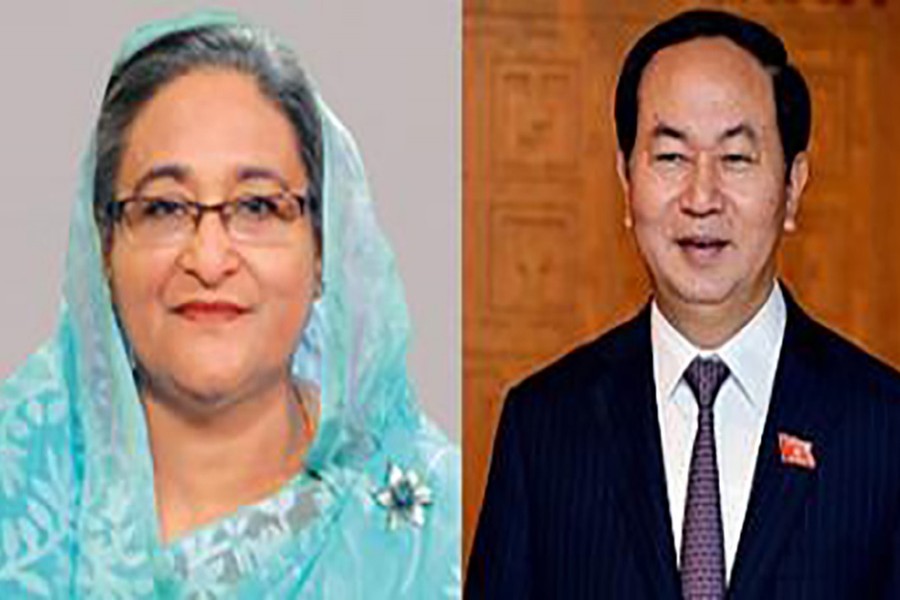 PM holds talks with Vietnam President