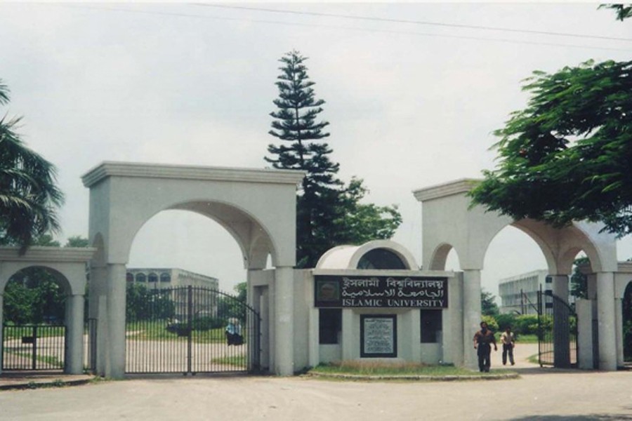 Sri Lankan professor meets IU VC