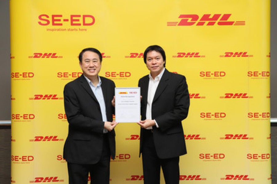 Thanong Chotisorayuth, Managing Director, SE-EDUCATION PCL (Left) and Kiattichai Pitpreecha, Managing Director, DHL eCommerce Thailand & Southeast Asia