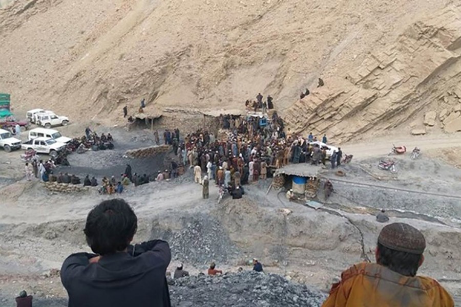 16 die in Pakistan coalmine blast