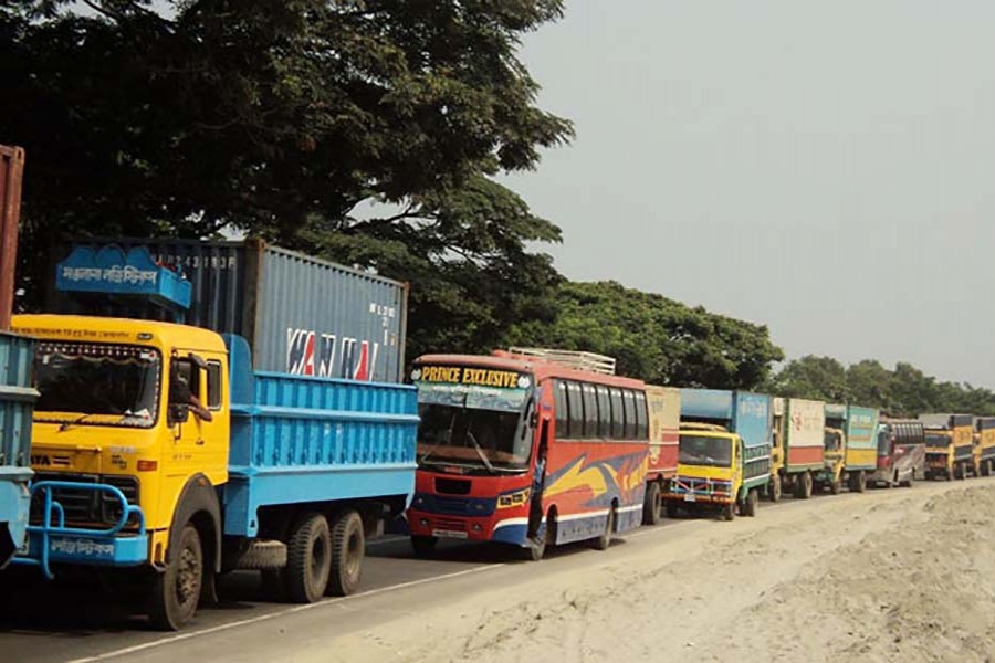 Unprecedented tailbacks on highways   