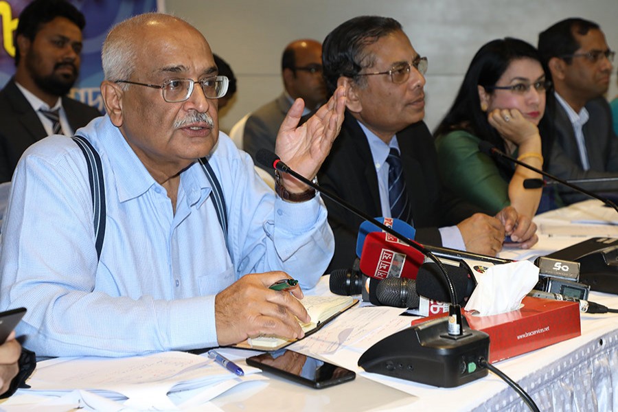 CPD Distinguished Fellow Dr Debapriya Bhattacharya addressing a press briefing in the city on Sunday — FE photo