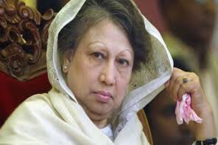 Physicians fear Khaleda suffered mild stroke   