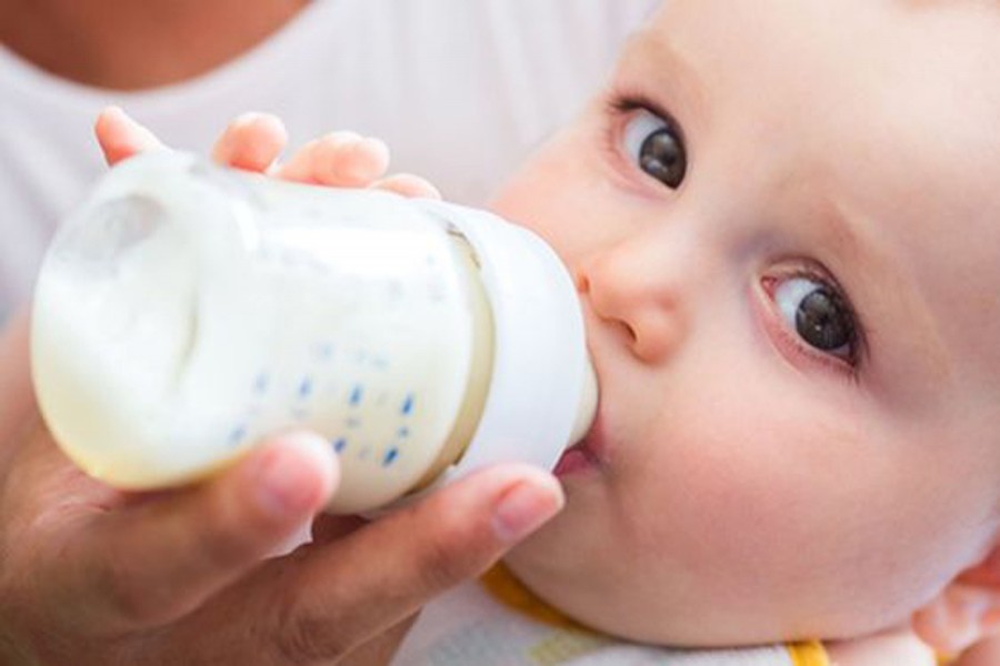 Bottle feeding is a woman's right, says RCM