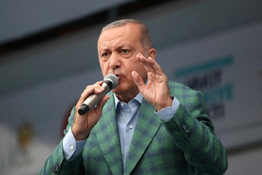 Turkish President Tayyip Erdogan addresses his supporters during an election rally in Istanbul, Turkey, June 23, 2018. Reuters