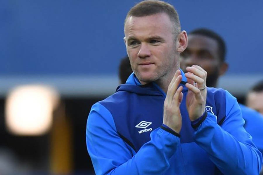 Rooney completes MLS move