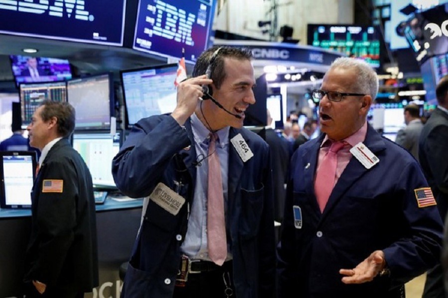 Traders work on the floor of the New York Stock Exchange (NYSE) in New York, US, June 27, 2018. Reuters/Files