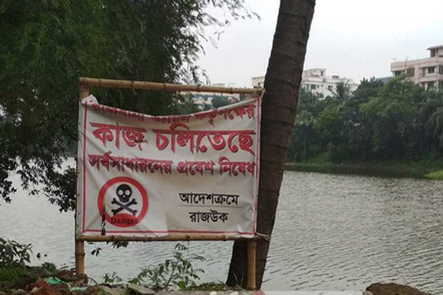 Uttara Lake project at a snail’s pace