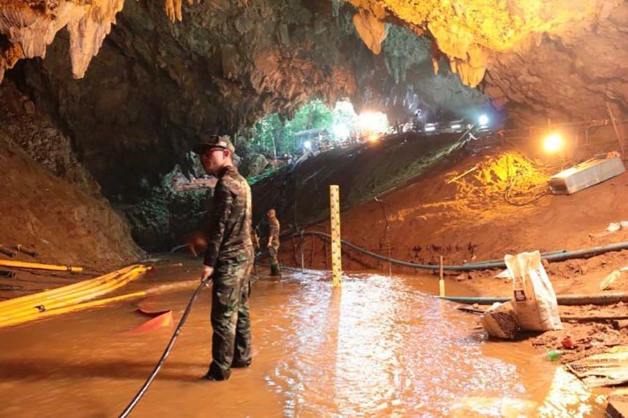 Divers rescue four boys trapped inside cave in Thailand