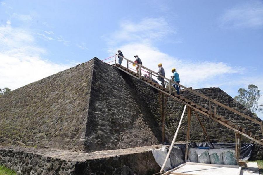 Mexico earthquake leads to discovery of ancient temple inside Teopanzolco pyramid. Internet photo