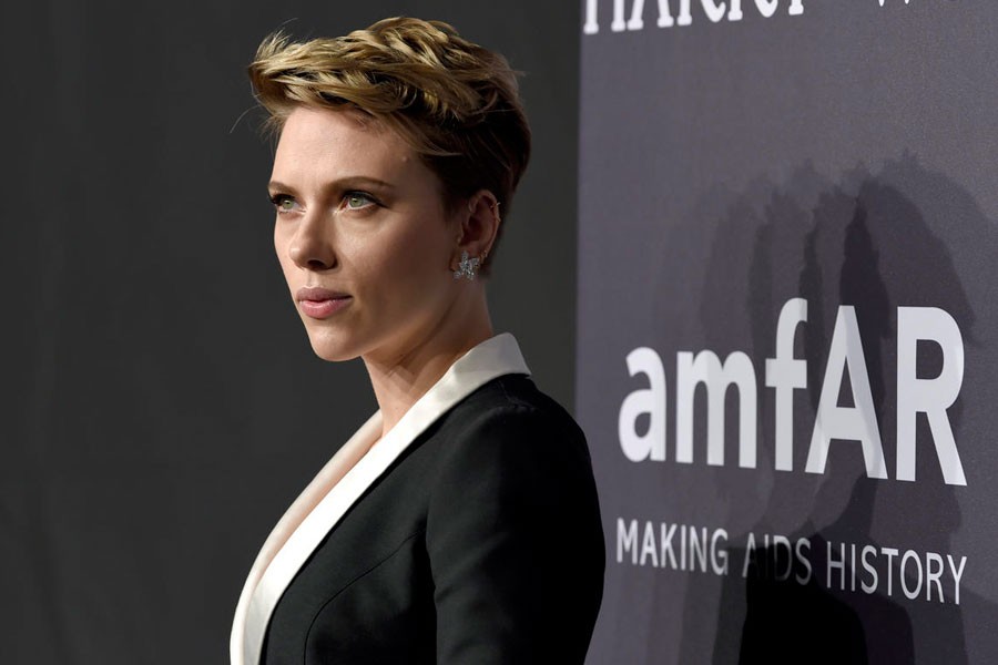 Scarlett Johansson attends amfAR's Fashion Week New York Gala at Cipriani Wall Street on Wednesday, Feb 8, 2017, in New York - AP photo