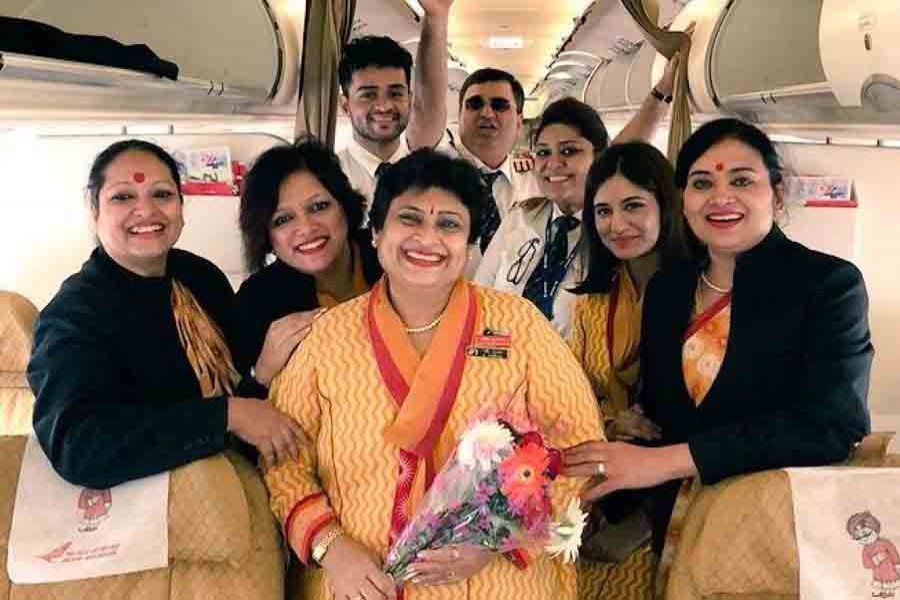 Pooja Chinchankar, centre, on her final flight