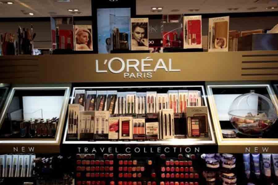 A cosmetic display of French cosmetics group L'Oreal is seen during the inauguration of the commercial zone at the Nice international airport Terminal 1 in Nice, France, June 10, 2016. Reuters/File photo