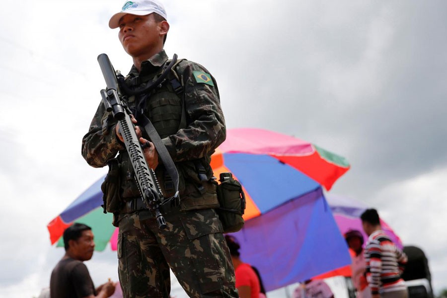 A Brazilian army soldier takes part in a joint military training for humanitarian actions with US, Colombians and Peruvians soldiers, in Tabatinga, Brazil, November 8, 2017- Reuters photo