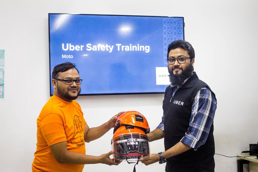 Uber starts distributing safety packs to UberMOTO driver-partners