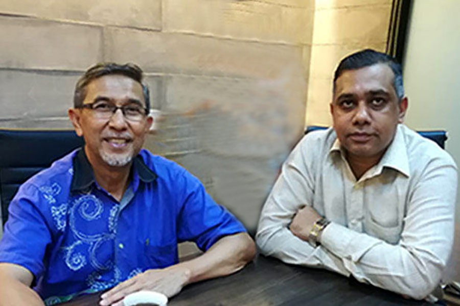 CEO of Radio Amber Aminul Hakim (right) holds a meeting with Malaysia's Deputy Speaker Dato’ Haji Mohd Rashid Bin Hasnon on Tuesday.