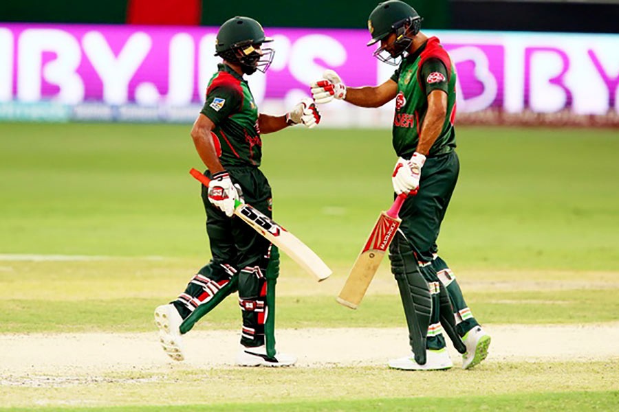 Bangladesh 126/5 after 30 overs