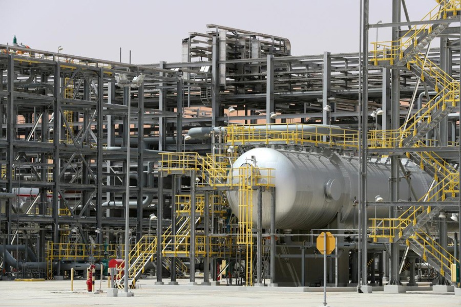 The production facility of Saudi Aramco's Shaybah oilfield is seen in the Empty Quarter, Saudi Arabia, May 22, 2018. Reuters/Files