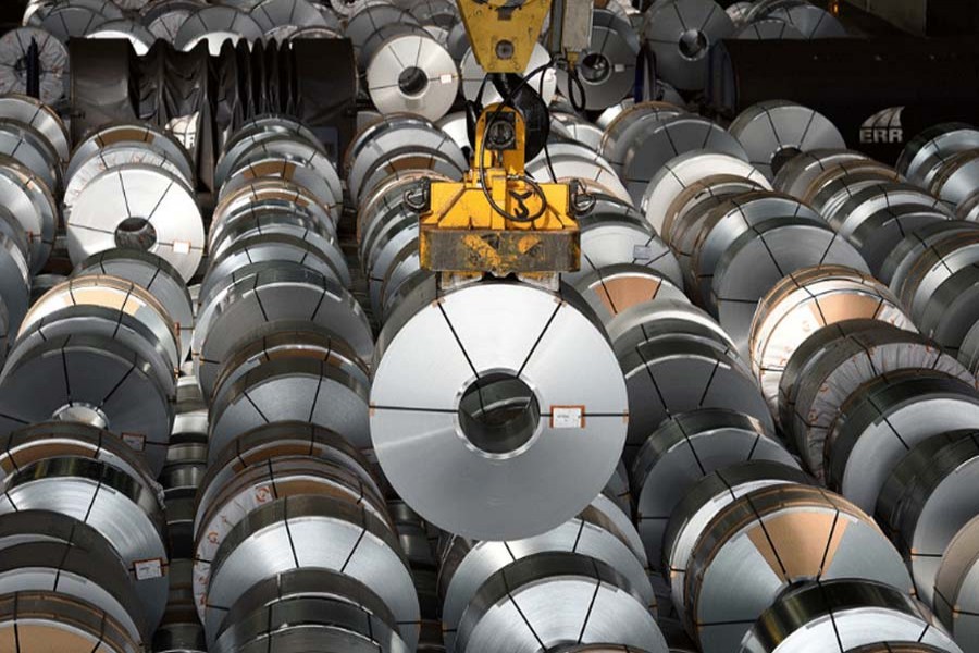 London aluminium eyes biggest weekly gain