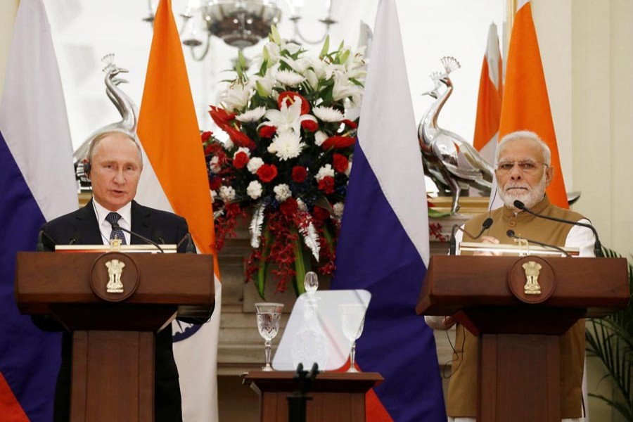 Russian President Vladimir Putin and India's Prime Minister Narendra Modi attend a presentation of a joint statement after their delegation level talks at Hyderabad House in New Delhi, India, October 5, 2018. Reuters photo