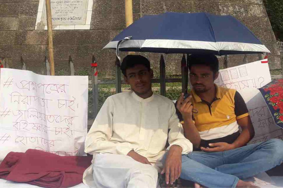 DU student continues hunger strike for retaking ‘Gha’ unit entry test