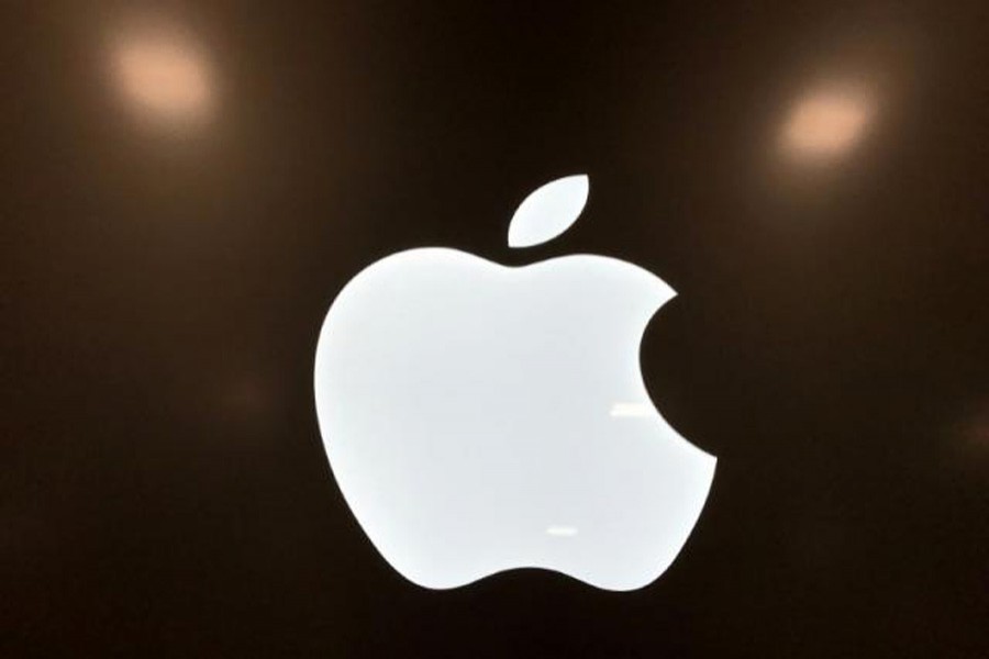 An Apple logo is seen in a store in Los Angeles, California, US, March 24, 2017. Reuters/Files