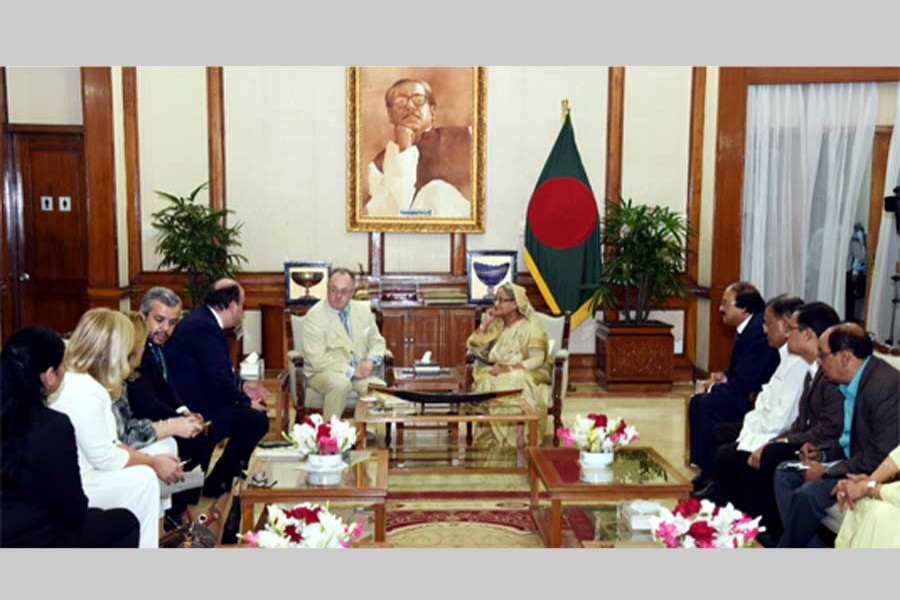 European parliamentary team calls on PM