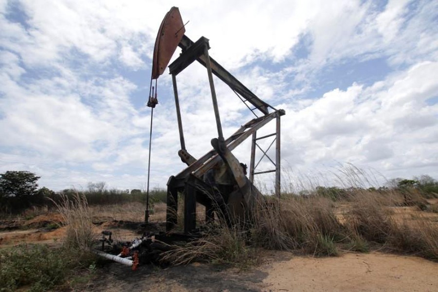 An non-operative oil pump jack is seen near Atapirire, Venezuela, May 10, 2018. Reuters/File Photo